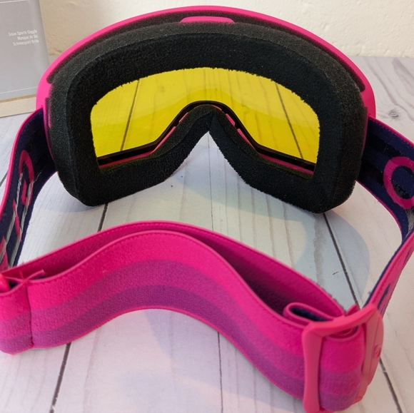 Giro • Moxie Pink Ski Snow Sports Goggles - Picture 3 of 6